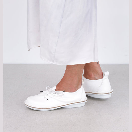 Braut f - White