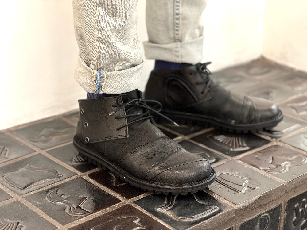 Proto m - Black