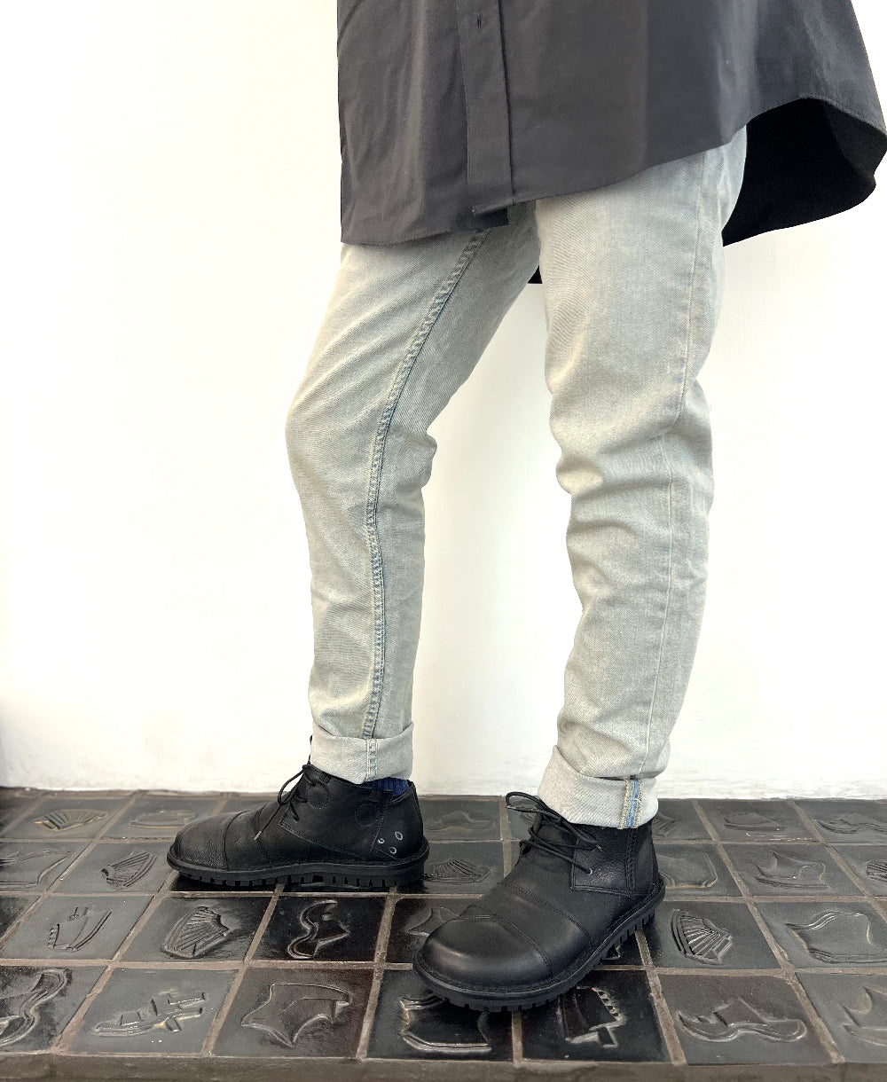 Proto m - Black