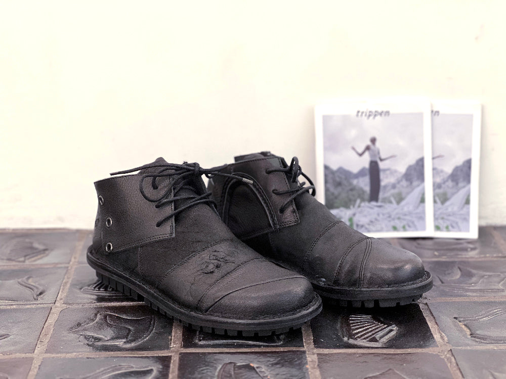Proto m - Black