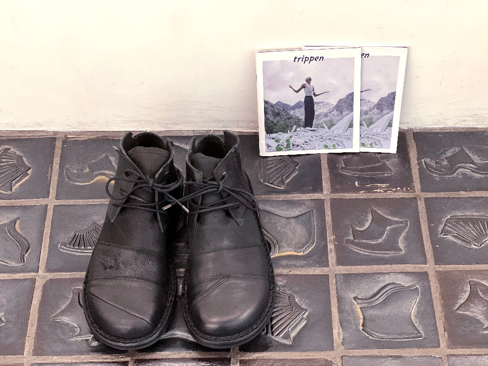 Proto m - Black