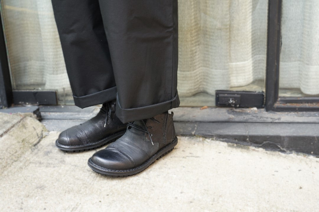Proto m - Black