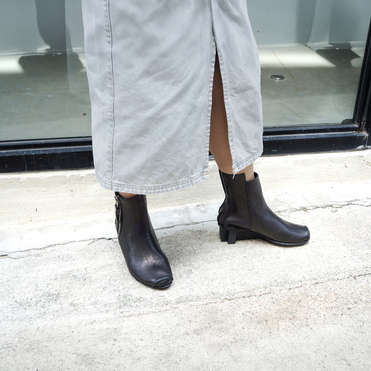 Kick f