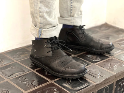 Proto m - Black