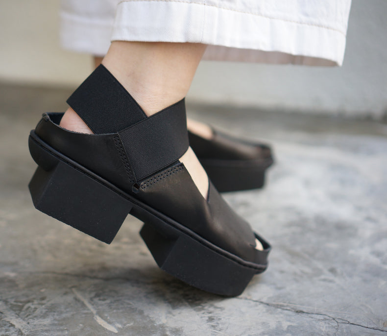 Revise f - Black
